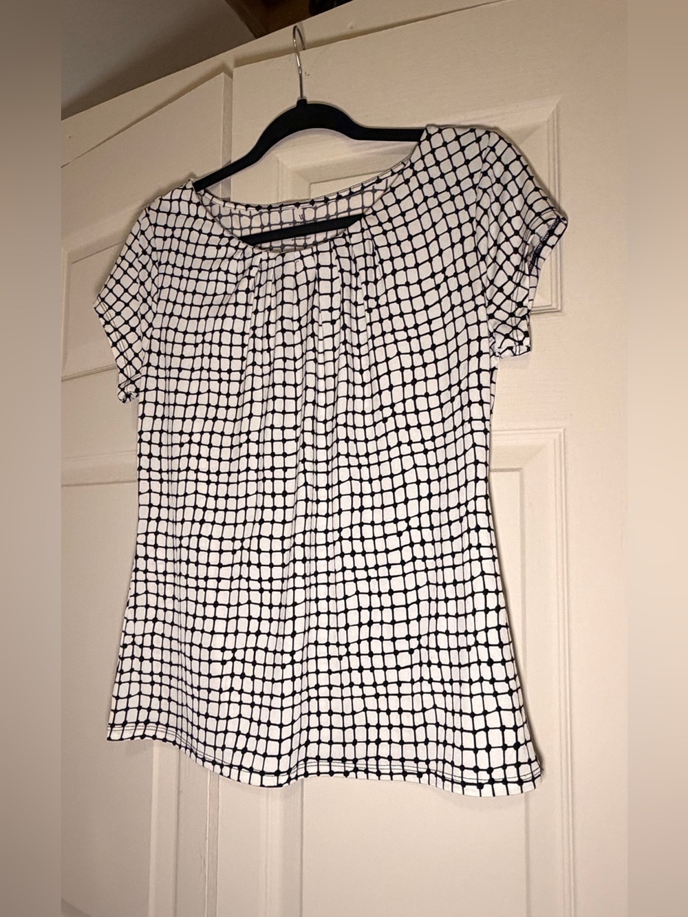 Worthington White Short Sleeve Top with Black Grid Print